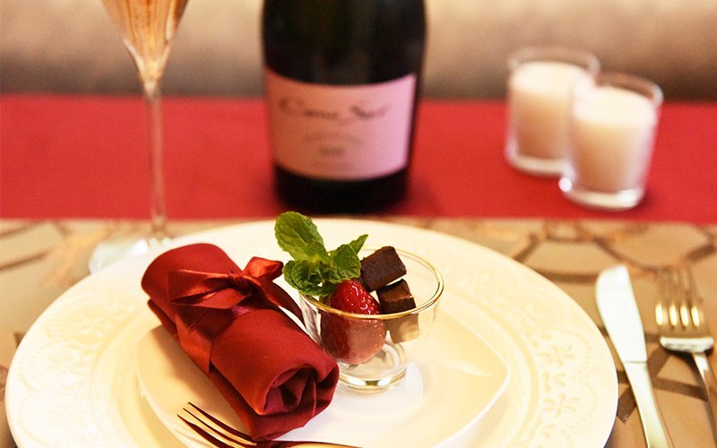 ワインライフをより楽しく！バレンタインにおすすめのテーブルコーディネートアイデア