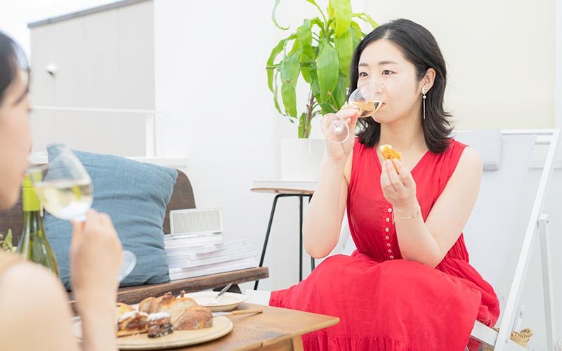 ワインを味わったら、早速パンの試食